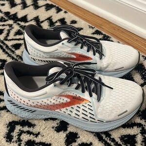 Women’s Brooks Adrenaline Sneakers